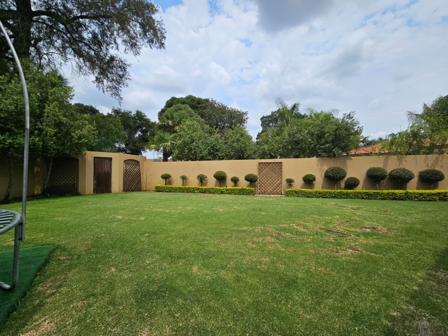 5 Bedroom Property for Sale in Jim Fouchepark Free State